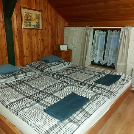 U Snovakov * Tisovec