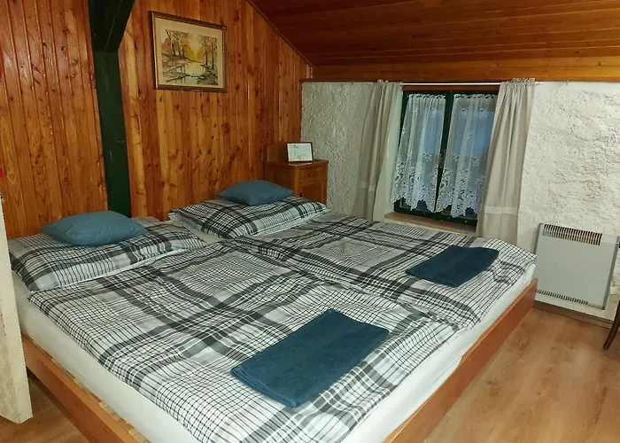 U Snovakov * Tisovec